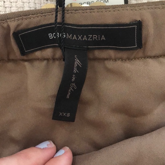 ADORABLE BCBG sequin gold skirt - Picture 2 of 4